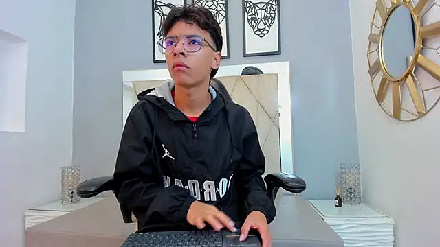 adams bobby online show from 14, 12, 2025