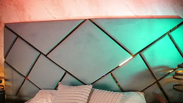  giggy 2 online show from 3, 12, 2025