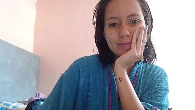 LunaaMorena online show from 10, 4, 2026