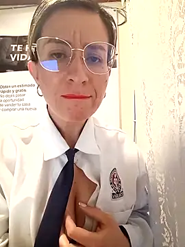 Snapshot of Valentina--1 chatting on 28, 2, 2026 Valentina--1 online show from 28, 2, 2026