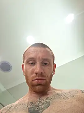 Snapshot of derrik987zzz chatting on 28, 10, 2025 derrik987zzz online show from 28, 10, 2025