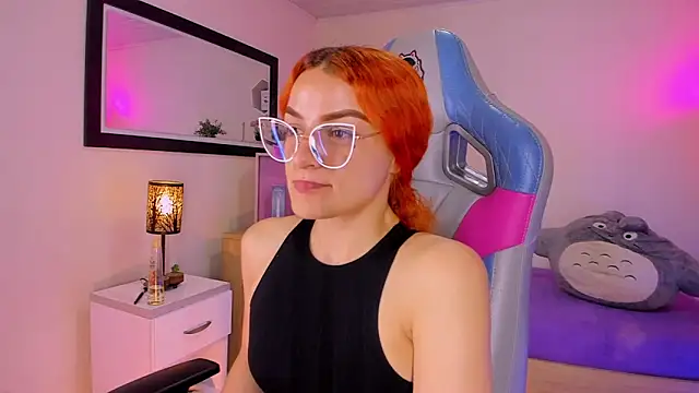 Snapshot of celeste_blazze_ chatting on 2, 3, 2026 celeste blazze online show from 2, 3, 2026