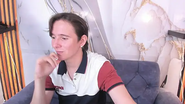 Snapshot of Aaron_LatinMen chatting on 25, 10, 2025 Aaron LatinMen online show from 25, 10, 2025