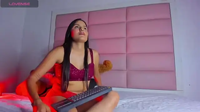 Snapshot of Cattalina_25 chatting on 5, 11, 2025 Cattalina 25 online show from 5, 11, 2025