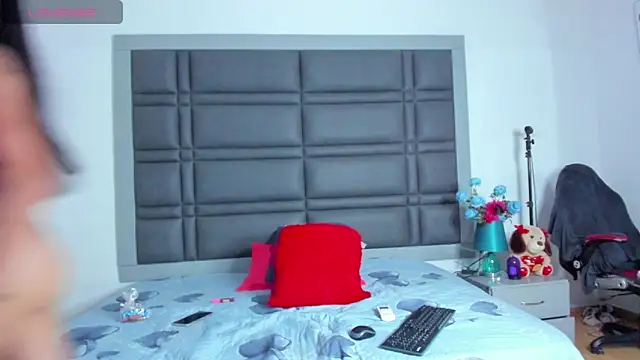 Snapshot of Cattalina_25 chatting on 6, 11, 2025 Cattalina 25 online show from 6, 11, 2025