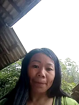 Snapshot of -Heli- chatting on 24, 10, 2025 -Heli- online show from 24, 10, 2025