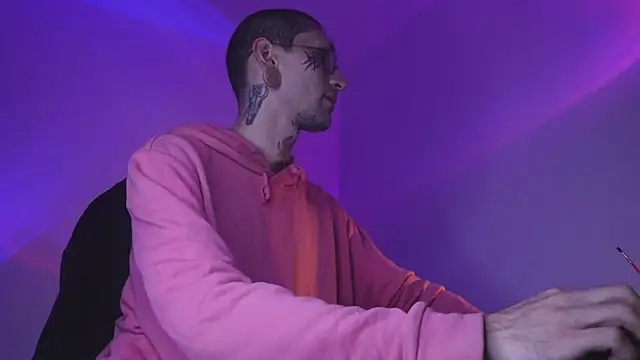 TokyoHatsumoto online show from 19, 11, 2025