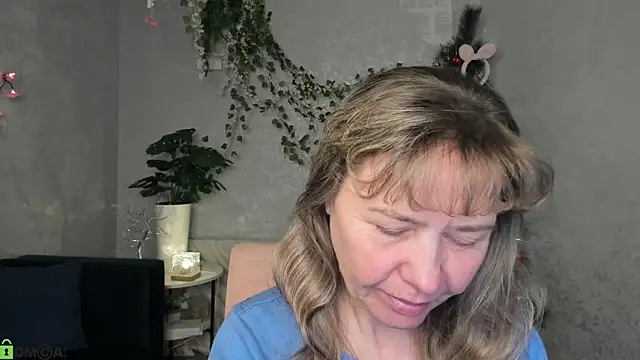 Carla Vogue online show from 14, 12, 2025