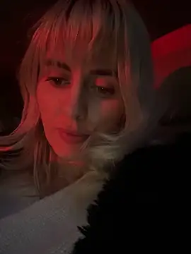 blondegirlx online show from 26, 11, 2025