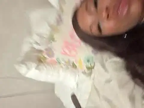 Snapshot of SweetieP11 chatting on 1, 11, 2025 SweetieP11 online show from 1, 11, 2025