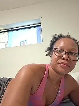 Snapshot of SweetieP11 chatting on 27, 4, 2026 SweetieP11 online show from 27, 4, 2026