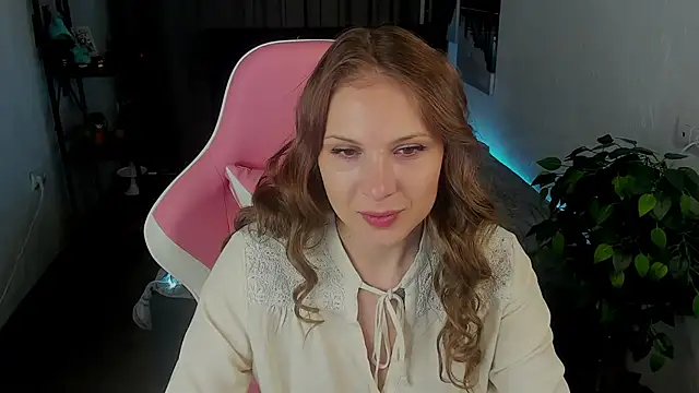 Snapshot of Alma_Diaz chatting on 29, 10, 2025 Alma Diaz online show from 29, 10, 2025