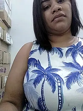 Snapshot of lovecarolyne chatting on 27, 10, 2025 lovecarolyne online show from 27, 10, 2025