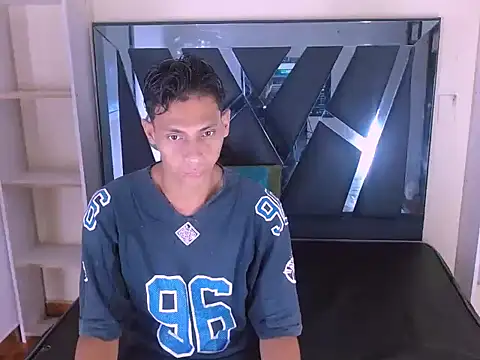 Snapshot of wiltom_ chatting on 31, 10, 2025 wiltom  online show from 31, 10, 2025