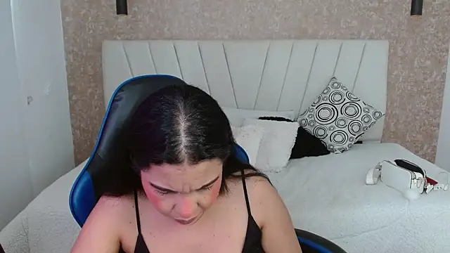 AliceSmity  online show from 15, 2, 2026