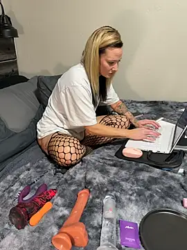 daniellasinnocence online show from 11, 11, 2025