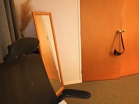 Snapshot of john_clarisa chatting on 8, 4, 2026 john clarisa online show from 8, 4, 2026