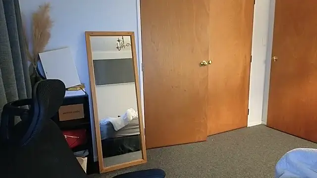 Snapshot of john_clarisa chatting on 12, 4, 2026 john clarisa online show from 12, 4, 2026