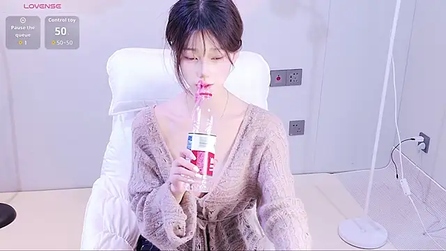 Snapshot of xiaoxi---n chatting on 8, 4, 2026 xiaoxi---n online show from 8, 4, 2026