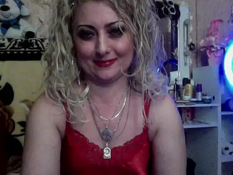 Snapshot of xHot_Amazonq chatting on 17, 11, 2025 xHot Amazonq online show from 17, 11, 2025