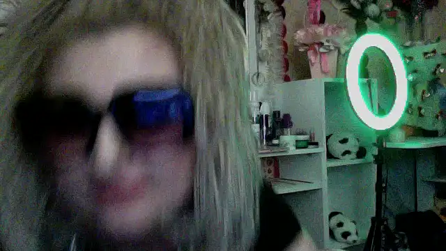 Snapshot of xHot_Amazonq chatting on 16, 1, 2026 xHot Amazonq online show from 16, 1, 2026