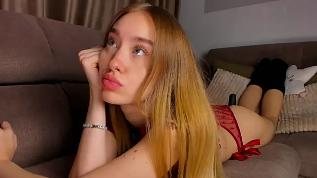 SugarSkye online show from 21, 12, 2025