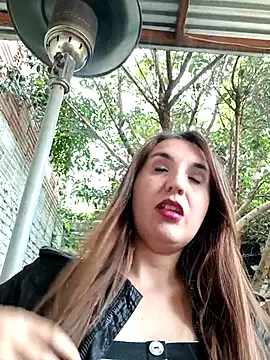 Snapshot of Alyah_1-2 chatting on 28, 10, 2025 Alyah 1-2 online show from 28, 10, 2025