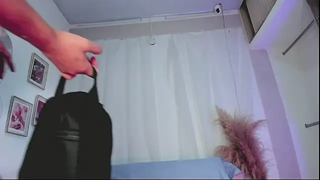 Sweetiee Aurora online show from 27, 11, 2025