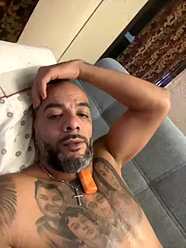 Snapshot of latino2211 chatting on 16, 11, 2025 latino2211 online show from 16, 11, 2025