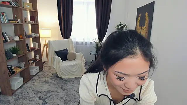 Snapshot of OnieClose chatting on 10, 11, 2025 OnieClose online show from 10, 11, 2025