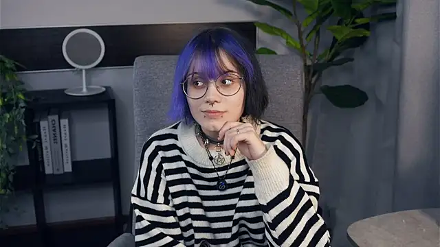 KellePourier online show from 27, 10, 2025