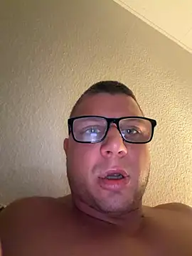 PolishBoy1995 online show from 26, 10, 2025