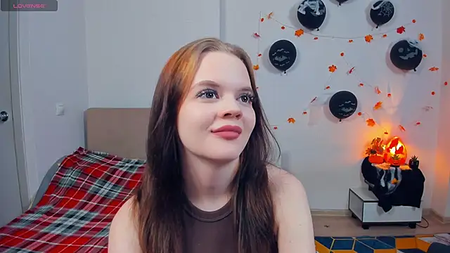 YourLovelyLily online show from 15, 11, 2025