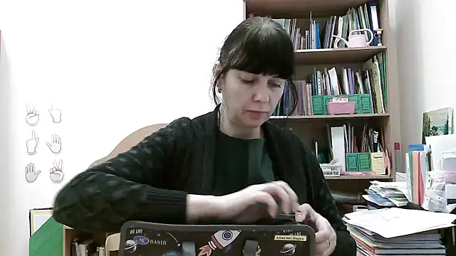 Snapshot of Viknika chatting on 7, 11, 2025 Viknika online show from 7, 11, 2025