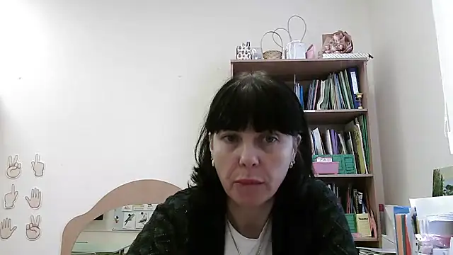 Snapshot of Viknika chatting on 14, 11, 2025 Viknika online show from 14, 11, 2025