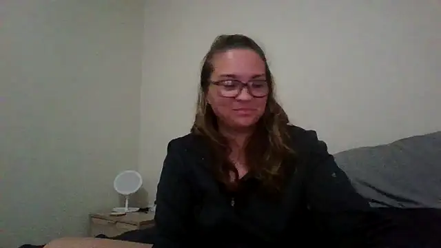 Snapshot of lilMissMarli chatting on 3, 3, 2026 lilMissMarli online show from 3, 3, 2026