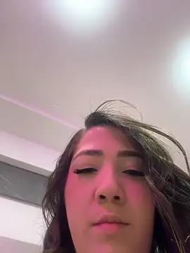 Hannahpradaa  online show from 10, 1, 2026