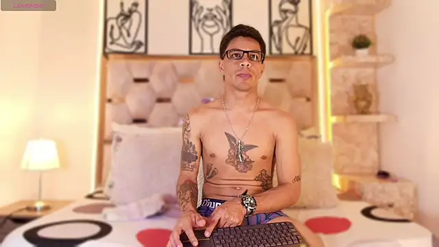 Andrew Haalls online show from 19, 11, 2025