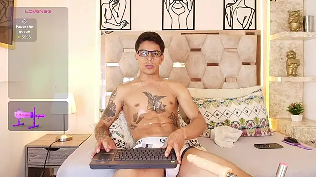 Andrew Haalls online show from 6, 2, 2026