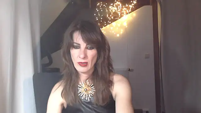 Snapshot of MissDyannis chatting on 17, 3, 2026 MissDyannis online show from 17, 3, 2026