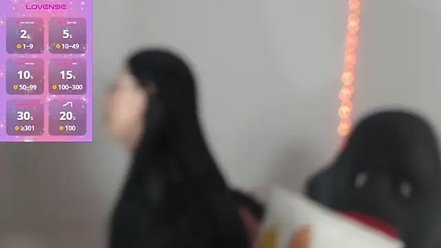 Emma Hotkiss online show from 28, 6, 2026