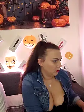 Snapshot of Lea_Squirt_Off chatting on 28, 10, 2025 Lea Squirt Off online show from 28, 10, 2025