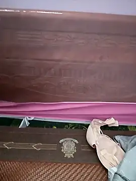 Kieuxinhgai online show from 9, 11, 2025