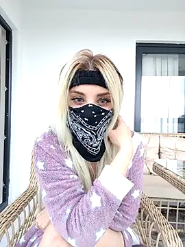 Sweet xxBuse online show from 18, 1, 2026