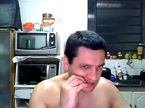 Snapshot of Alex-Naturista chatting on 13, 4, 2026 Alex-Naturista online show from 13, 4, 2026