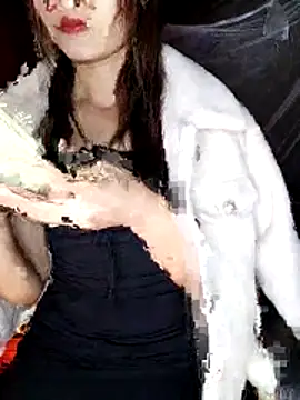 Em xinh01 online show from 2, 2, 2026