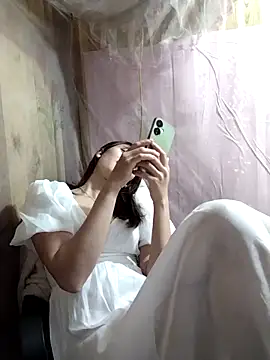 Em xinh01 online show from 2, 4, 2026