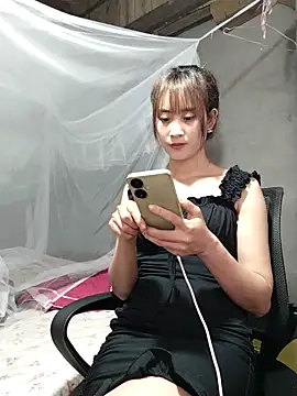 Snapshot of Em_xinh01 chatting on 19, 4, 2026 Em xinh01 online show from 19, 4, 2026