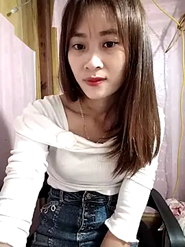 Snapshot of Em_xinh01 chatting on 3, 5, 2026 Em xinh01 online show from 3, 5, 2026