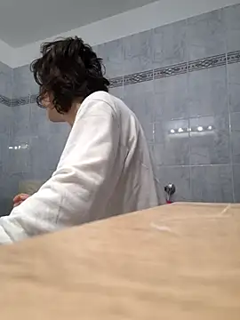 Snapshot of Piediniecollant chatting on 2, 12, 2025 Piediniecollant online show from 2, 12, 2025